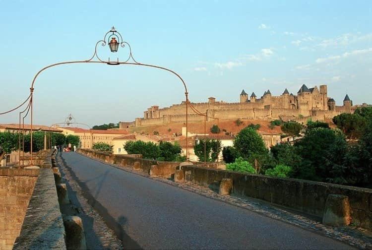 Bel Appartement Avec Cour Au Coeur De La Bastide Каркассон Экстерьер фото